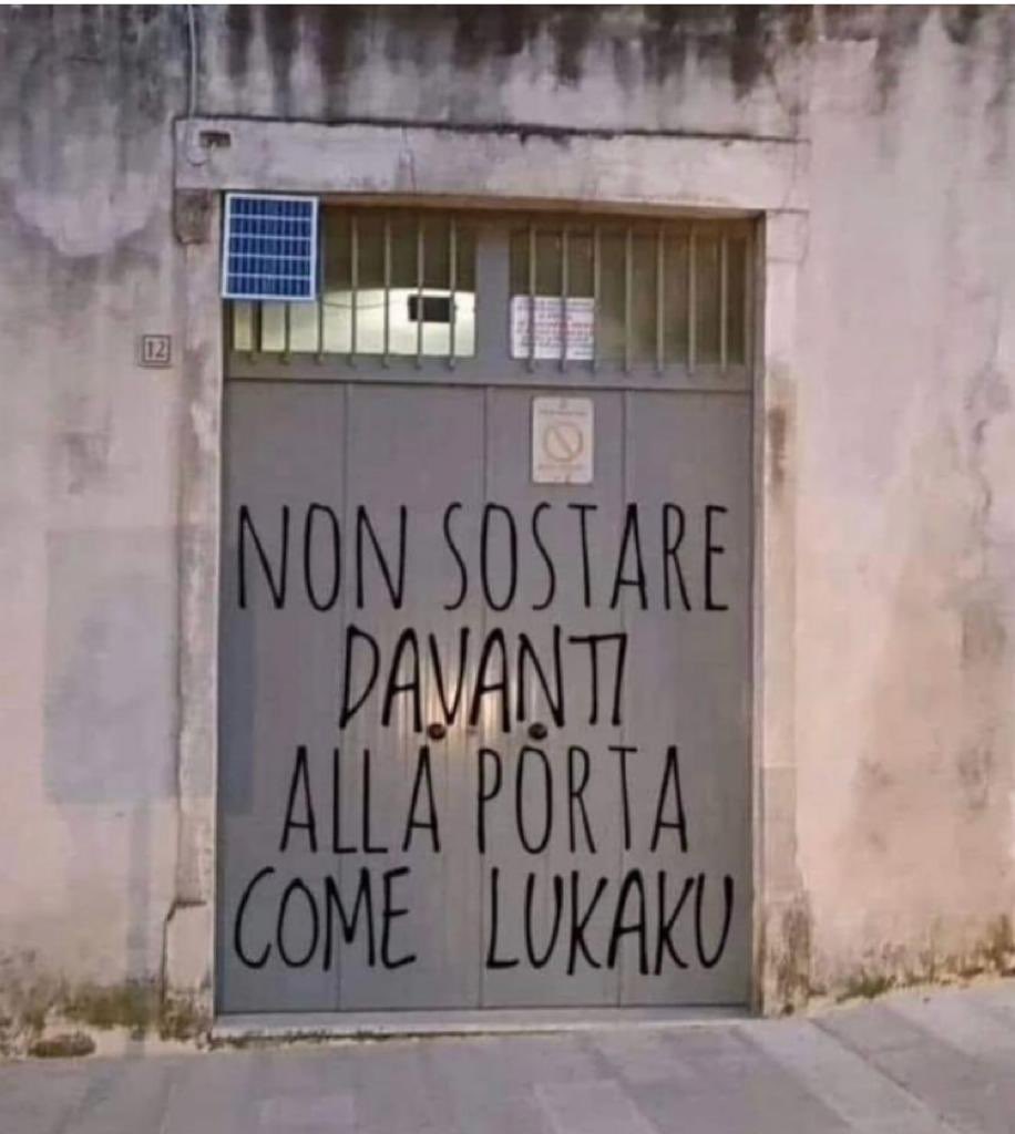 FrankieWharol66's tweet photo. #UCLfinal #ManchesterCityInter #FinaleCL Senza parole. 🤣🤣🤣🤣🤣#Prescritti #Cartonati #Anala  #FozzaInda https://t.co/Cp97PAYPTd
