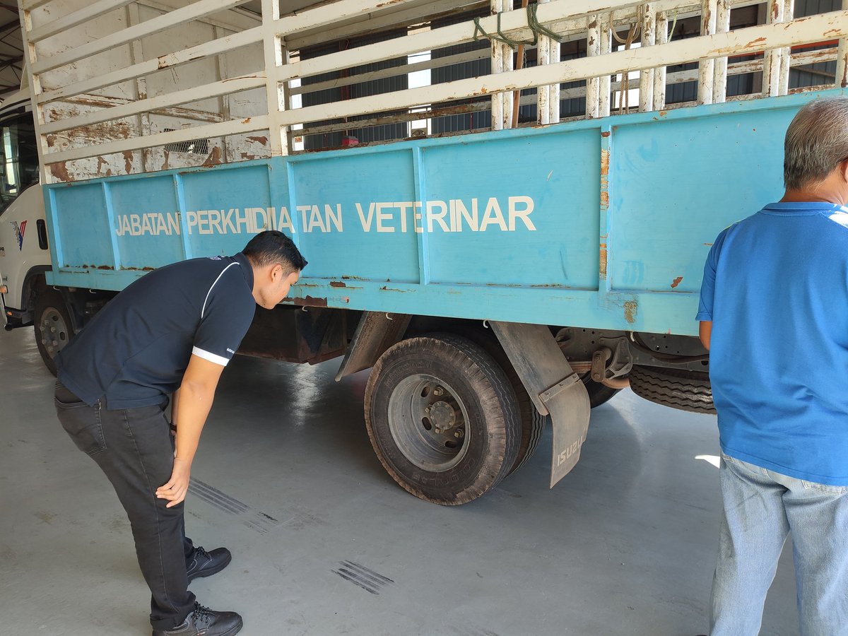 danialjkrckm's tweet photo. RABU : 14/6/2023
- Pemeriksaan selepas pembaikan trak AADK
- Pemeriksaan berkala lori Jabatan Perkhidmatan Veterinar
@EnCiK_JM1
@JKRCKMKedah
#internfebjun2023
#ckmkedah https://t.co/d4Hr41kFn0