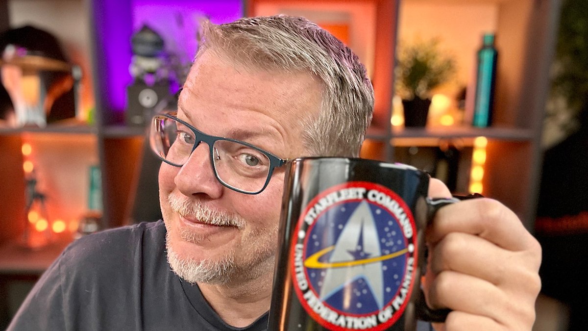 NowtechTeam's tweet photo. 🔴 LIVE à 8h - Karim Benzema VS loi sur les influenceurs 🤨 #TwitchPartnerPlus #Vivatech #SonyPS5 etc. 🔸 LE MUG NOWTECH 👉 https://t.co/PBLwHE9Cyd https://t.co/spjlfUmg26