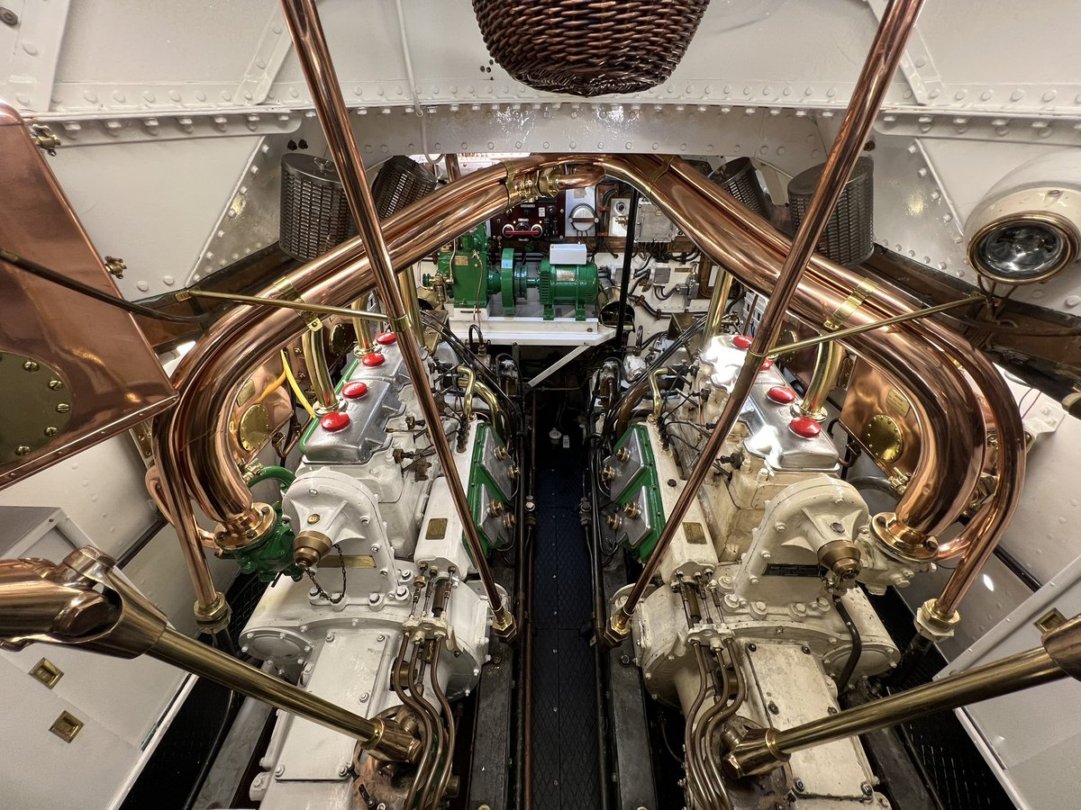 Beautifully restored Watson class lifeboat at Nieuwpoort in Belgium. Reddingboot 2 was built in 1948 in England at Cowes on the Isle of Wight, one of three boats built for the Belgium Government. #lifeboat #nieuwpoort