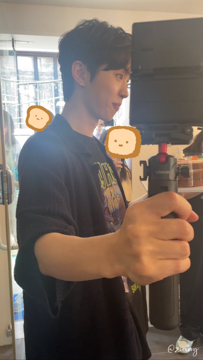ziooooy's tweet photo. 사진 몇 장
눈이 번쩍번쩍🐰

#몬트 #빛새온 #BITSAEON https://t.co/OnghuWT9wn