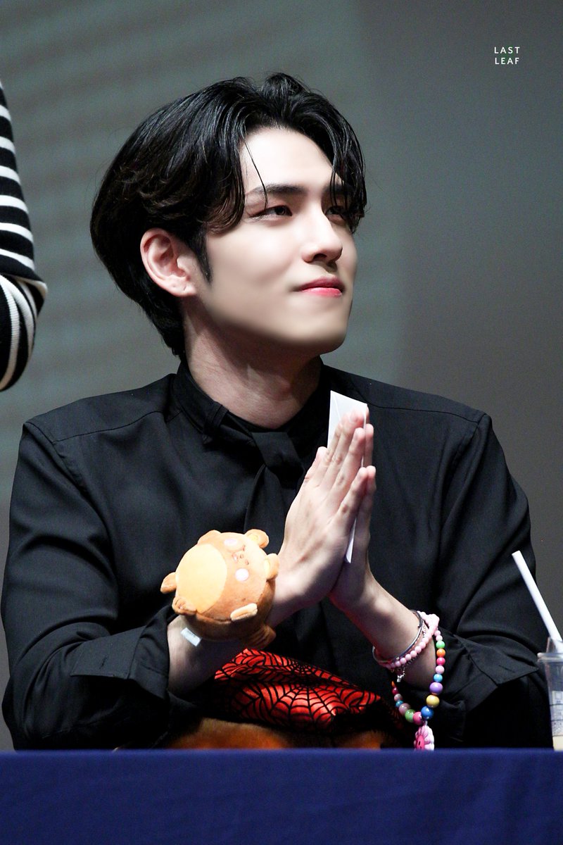 wonpilhourly's tweet photo. https://t.co/4RN2JsP1Xi