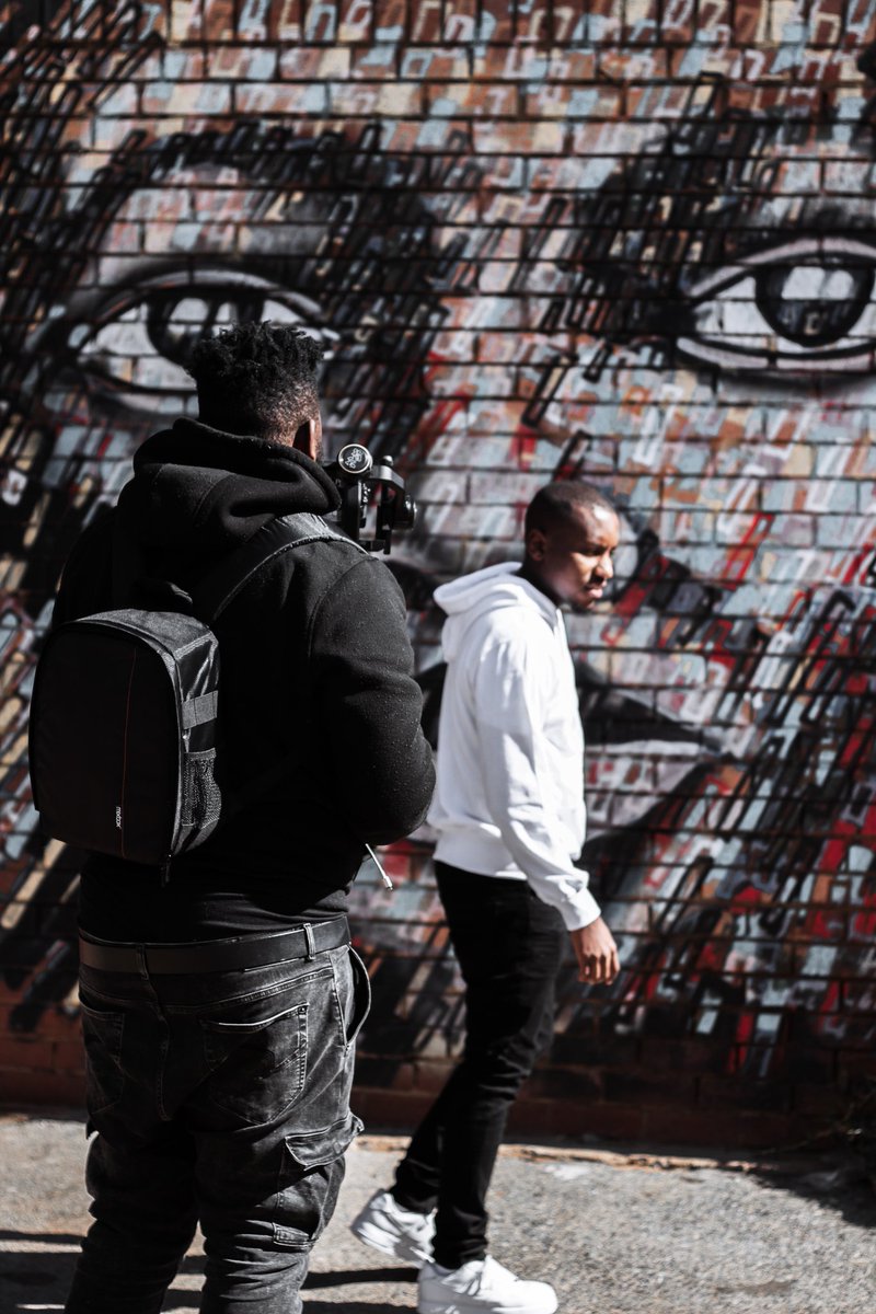 MoneyWorld_DDi's tweet photo. SHOT VISUALS FOR MY UPCOMING SINGLE 📹
https://t.co/ZRQRRHeZGj
Photographer: @TaX_Ndika
#DaiDengIso #MoneyWorld_DDi https://t.co/0Ec6x0k6Vw