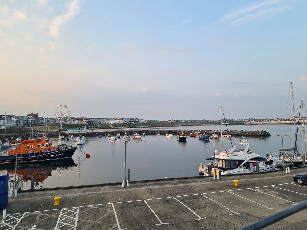 jimmyunited1's tweet image. Happy Friday everyone. I hope you have a fantastic weekend. 

Look after each other and #BENICE 

@VisitCauseway @PollyMcC71 @WeatherCee @angie_weather @loveportrush