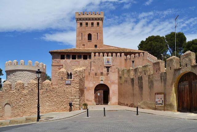 Buenos días, chic@s
Feliz viernes 😘

Castillo de Benissanó (Valencia)