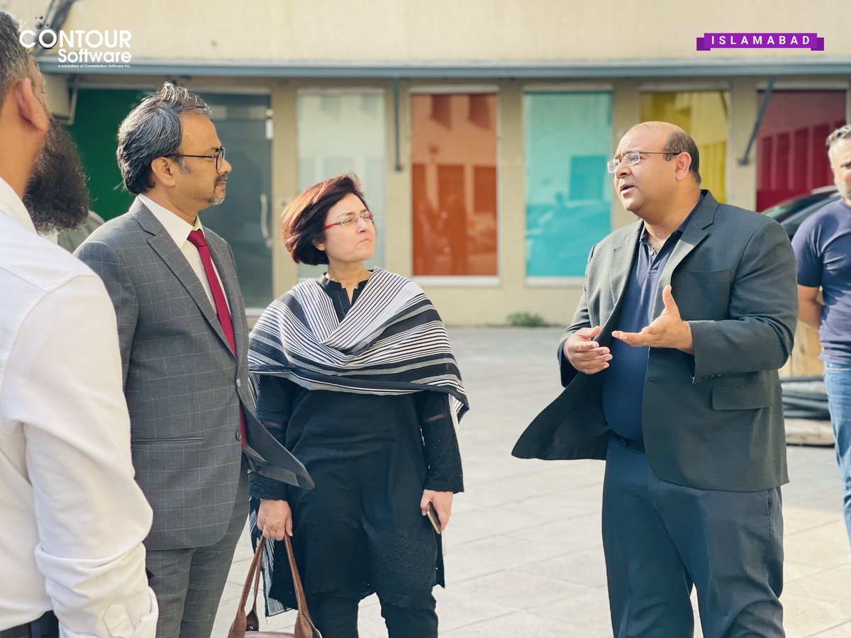 ContourSoftware's tweet image. 🤝 Exciting meeting between Contour Islamabad and Askari Bank&apos;s CIO Rashid Zaman Khan and SVP Ayesha Javed! Collaborating on software solutions in the finance industry to enhance client satisfaction. 

#ContourSoftware #SoftwareForLife #AutoSoft #AskariBank