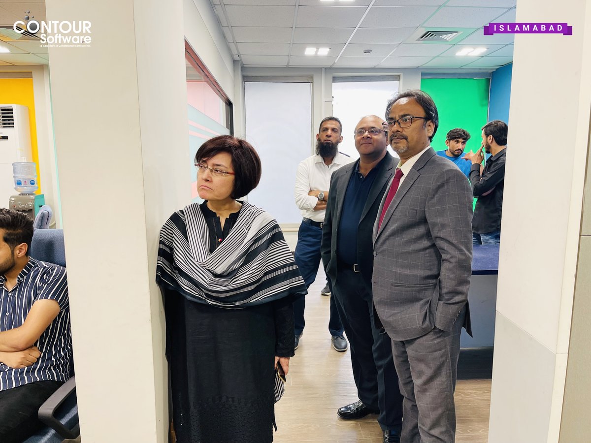ContourSoftware's tweet image. 🤝 Exciting meeting between Contour Islamabad and Askari Bank&apos;s CIO Rashid Zaman Khan and SVP Ayesha Javed! Collaborating on software solutions in the finance industry to enhance client satisfaction. 

#ContourSoftware #SoftwareForLife #AutoSoft #AskariBank