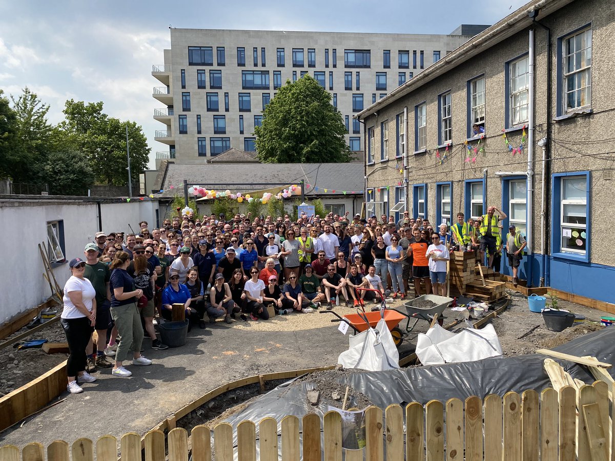 DifferenceDays's tweet image. @IrishDistillers truly amazing 👏👏 thank you for creating two wonderful wellness gardens for @stjamesdublin patients and staff. goodtimesgoodplace #ResonsibAllDay #IrishDistillers #differencedays