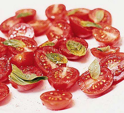 Cherry tomatoes: Gordon Ramsay's speedy, simple side dish adds a touch of colour to any meal #vegetarian #vegan #seasonal #recipe bit.ly/2QXkzNT