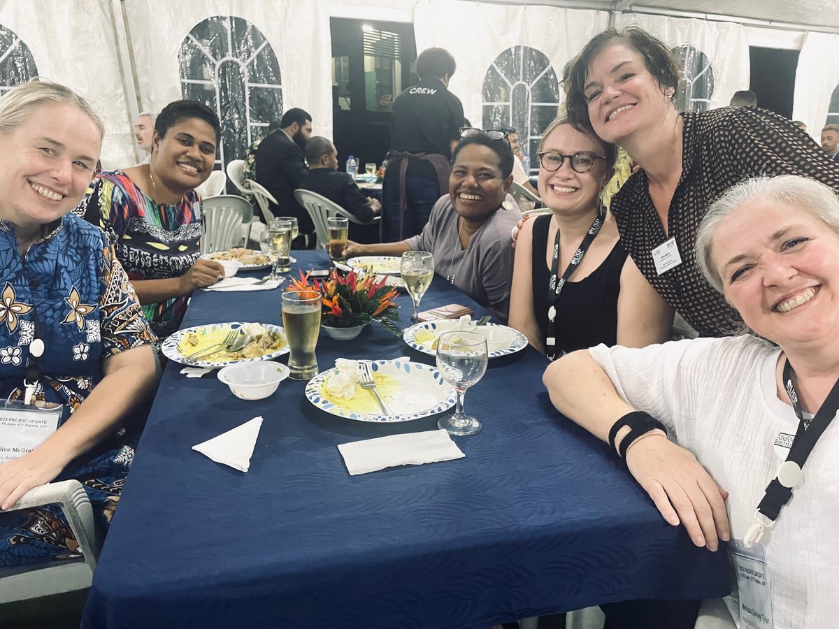 MConleytyler's tweet photo. A lovely way to finish the #PacificUpdate, with friends old and new. 

Thanks to @UniSouthPacific @devpolicy @KASonline - and @AnnaGibert5 for the photo! https://t.co/Ga69bJaDp8