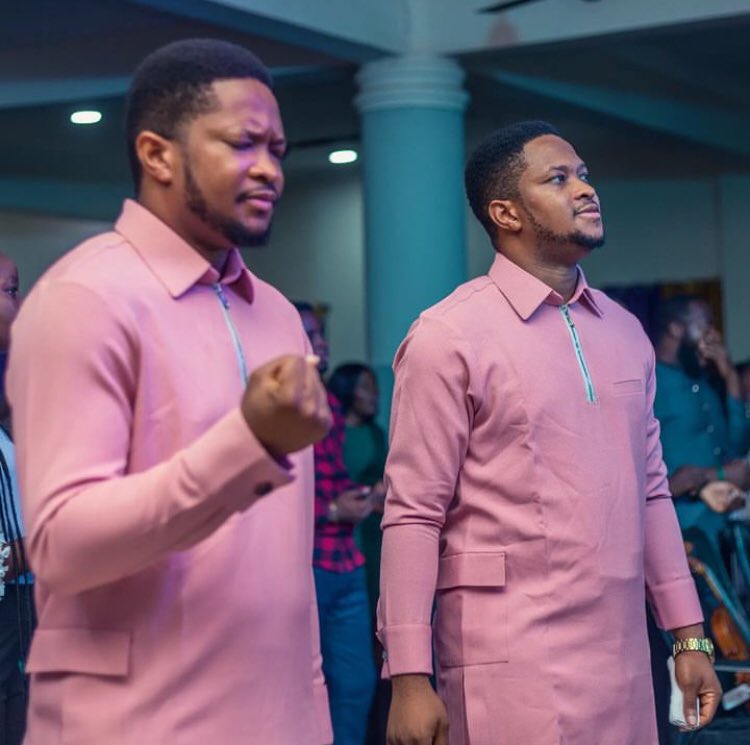 jesusplugtv's tweet photo. HAPPY BIRTHDAY🎂🎂🎂
PST LAWRENCE & PST GODSWILL OYOR AKA DAVIDIC MINSTRELS
God bless & keep you, sirs
@lawrenceoyor @GodswillOyor
AMEN 🙏🏽
#happybirthday #oyor #JesusMen
#LawrenceOyor #GodswillOyor
#lawrence #godswill #Jesus
#JesusPlug #birthdays #plusone
#shoutout https://t.co/gPuFq0Rz2I