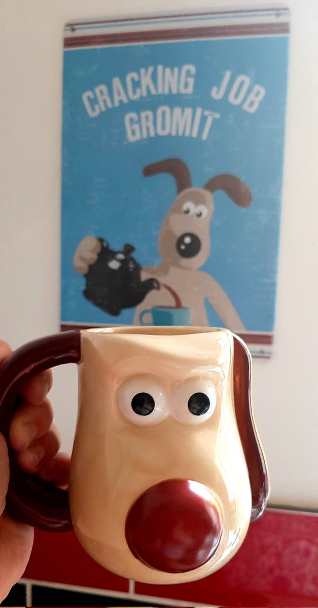 After all these years I finally have my very own original PG Tips Gromit heat change mug from 2005 😱 Found for 50p in a charity shop! 
@SomeBoiOnlineYT @PGtips @aardman 
#GromitMug #WallaceandGromit