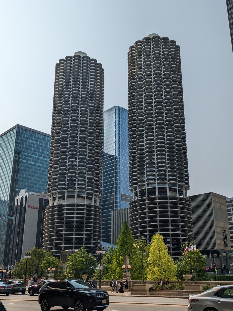 clockworkcrypt's tweet image. If you want a proper life update, I moved to Chicago about a month ago ✨