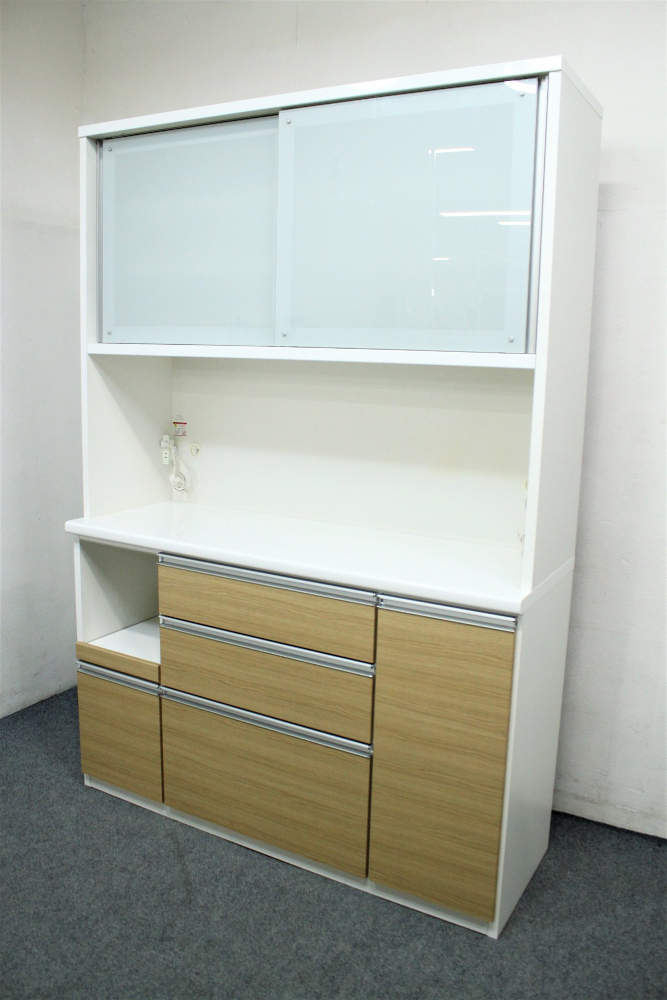 近隣配達可能 松田家具 キッチンボード 食器棚 アビオンレンジ - 収納家具 近隣配達可能 松田家具 キッチンボード 食器棚 アビオンレンジ - 収納家具