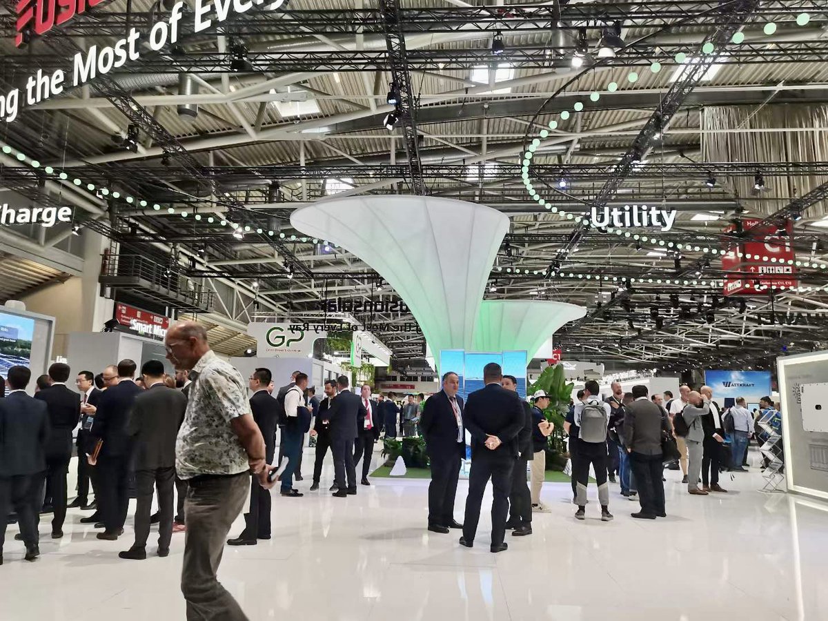 linkcharging's tweet photo. If you haven't had the chance to check out this amazing #Power2DriveEurope exhibition yet, today is your LAST CHANCE! Don't miss out on the opportunity to work with #LCTC Booth 703/39 . #lastday #specialgifts #EVsCharging #intersolareurope #ThesmarterEEurope #MesseMünchen. https://t.co/rKouEw20lC