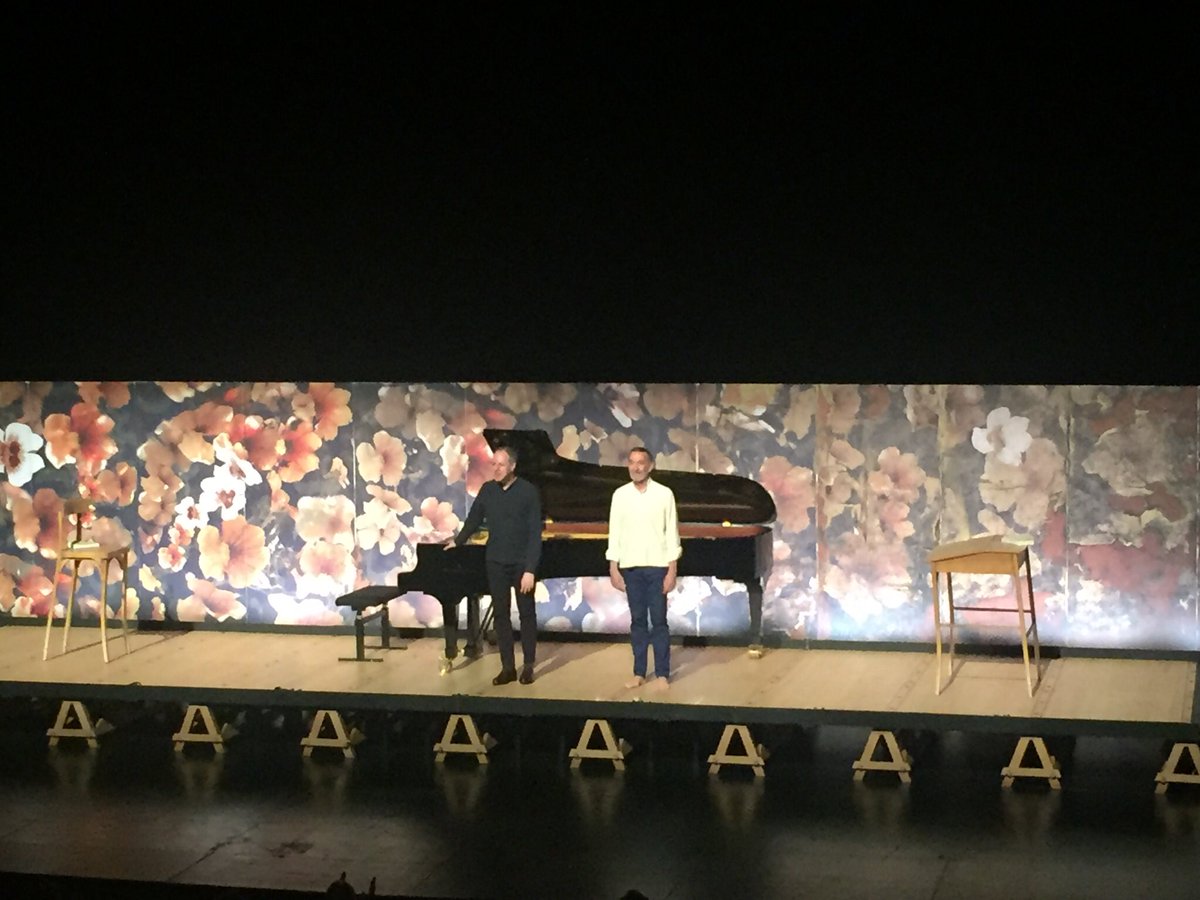 L’enfance à l’œuvre, première très applaudie du spectacle de @RobinRenucci au @theatrelacriee