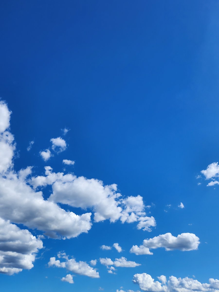 ct25CTLTrIPd86j's tweet photo. 盛れた☁️

#イマソラ　#今空 
#青空　#晴天　#快晴

#空と心は繋がっています https://t.co/at8Glr3a5O