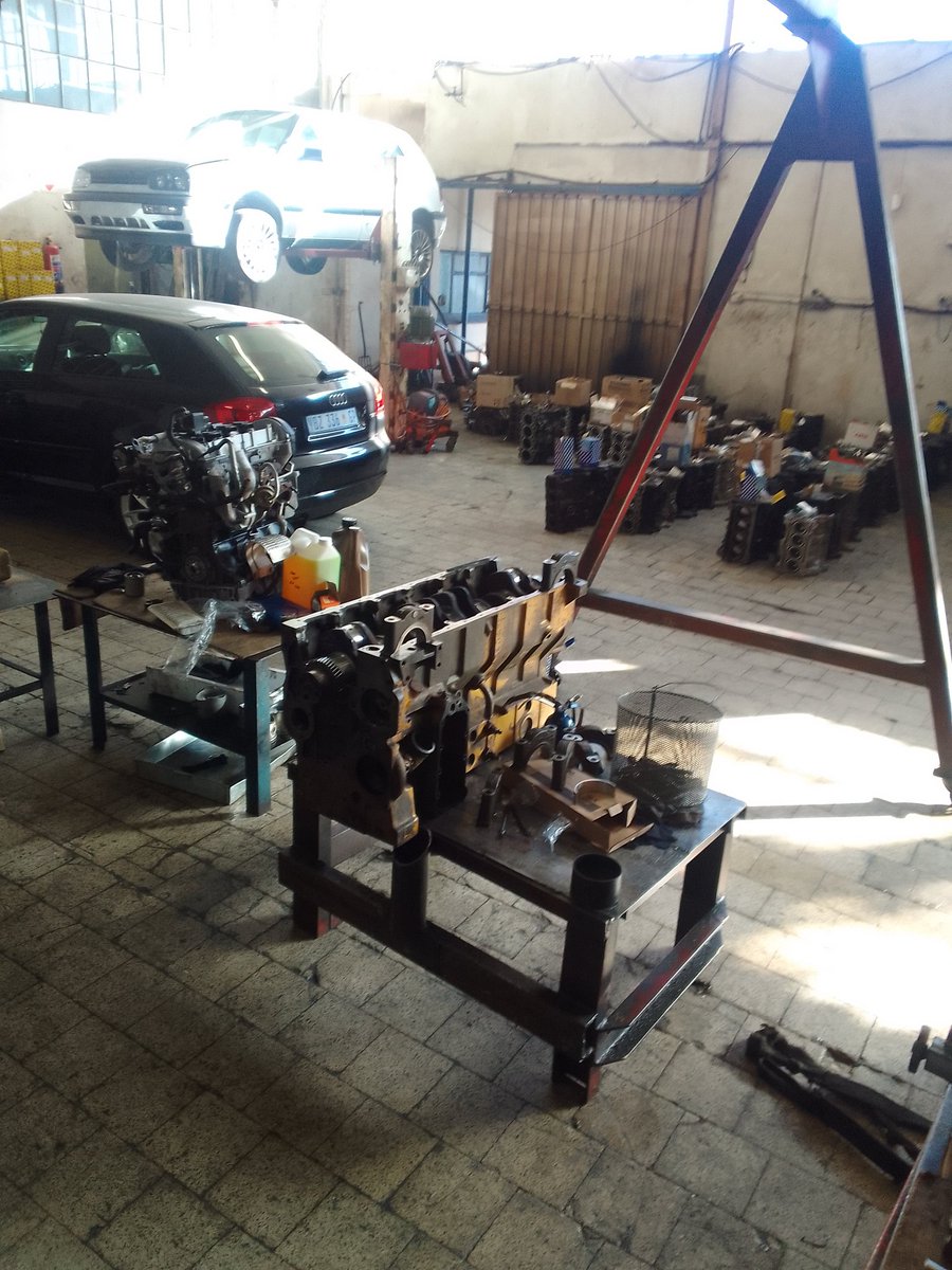 chillizee's tweet image. Cummins 6CT sub assemble ready