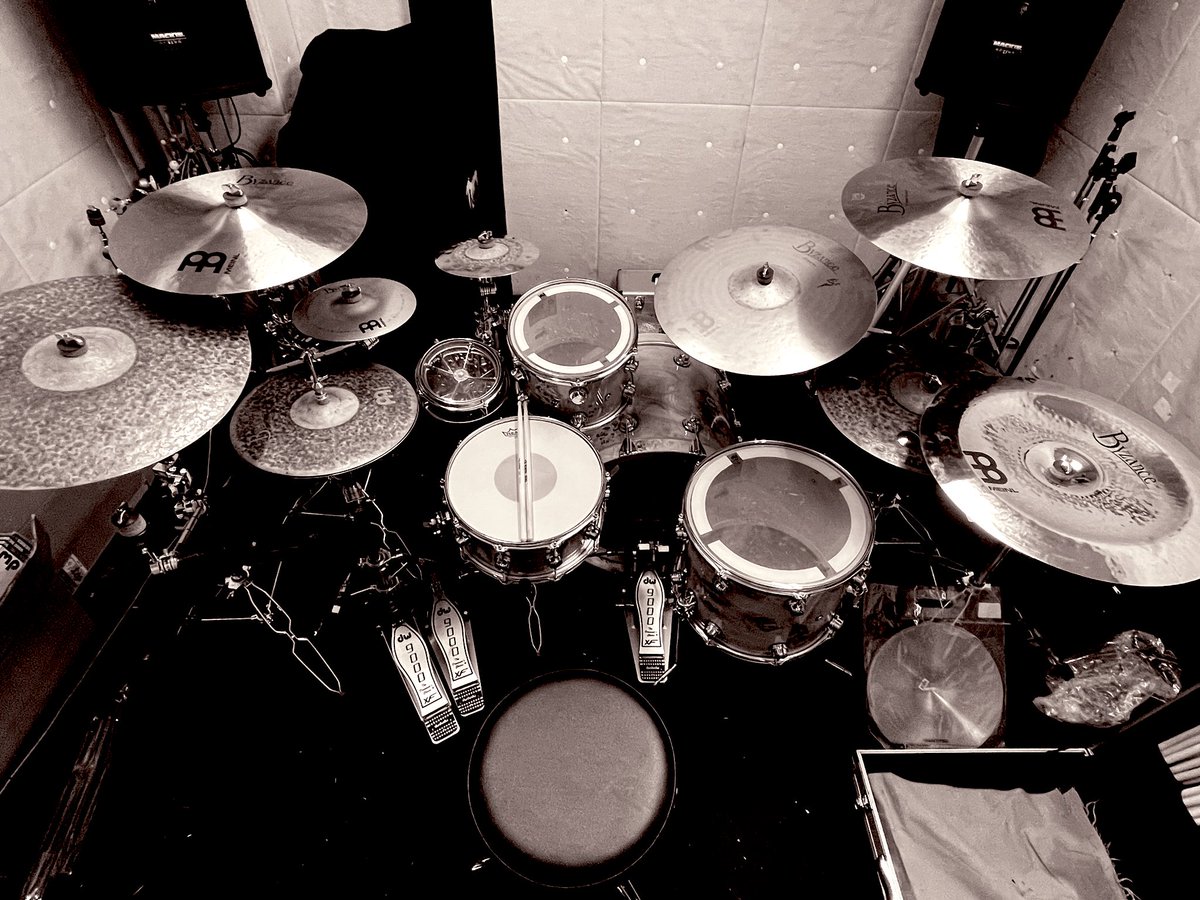 VIVA_LA_KNZ's tweet photo. 最終調整終了。
新セット完成です。

お披露目は22日の［ kei ］になります。

#dw
#MEINL https://t.co/G2ZOw6Htxx