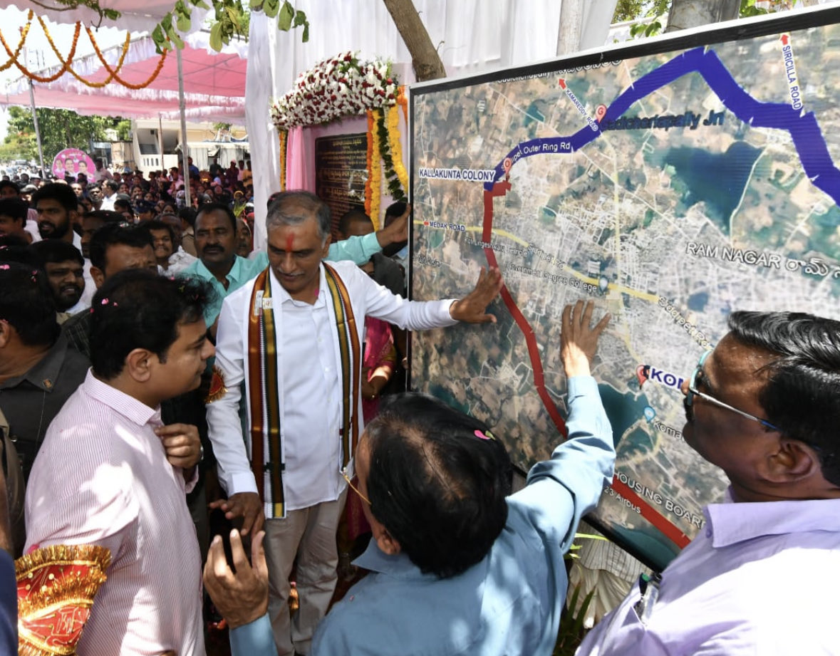 missionbhagirat's tweet photo. Inauguration of siddipet ring main by honourable Ministers ⁦@KTRBRS⁩ ⁦@BRSHarish⁩ ⁦@SmitaSabharwal⁩ https://t.co/xufvY9A1og