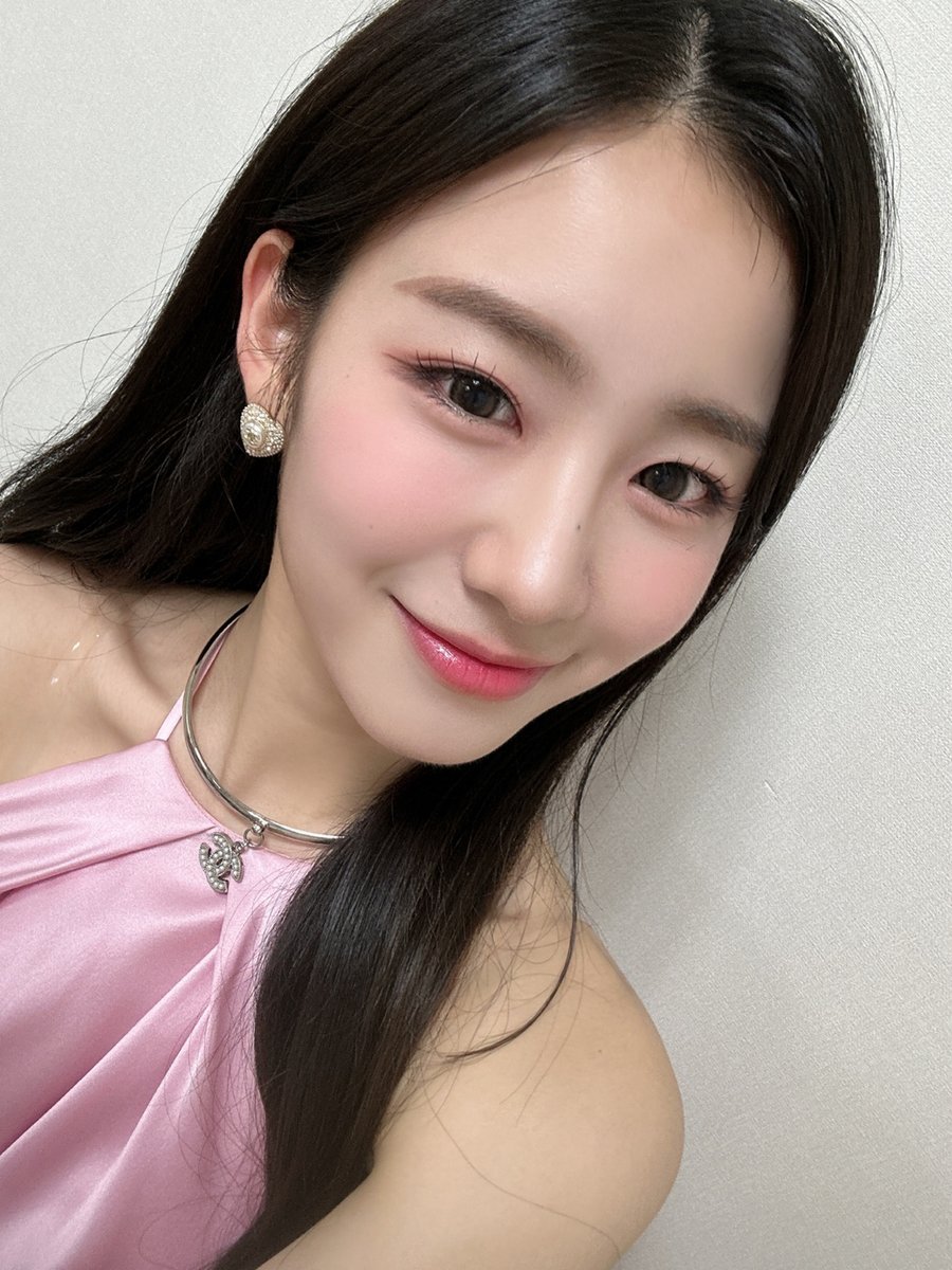 WOOAH_HM's tweet photo. [#우연]
안녕 와우 나는 핑크욘이야 🍓💕

#wooah #우아 #WOOYEON https://t.co/UjarzHBxRY