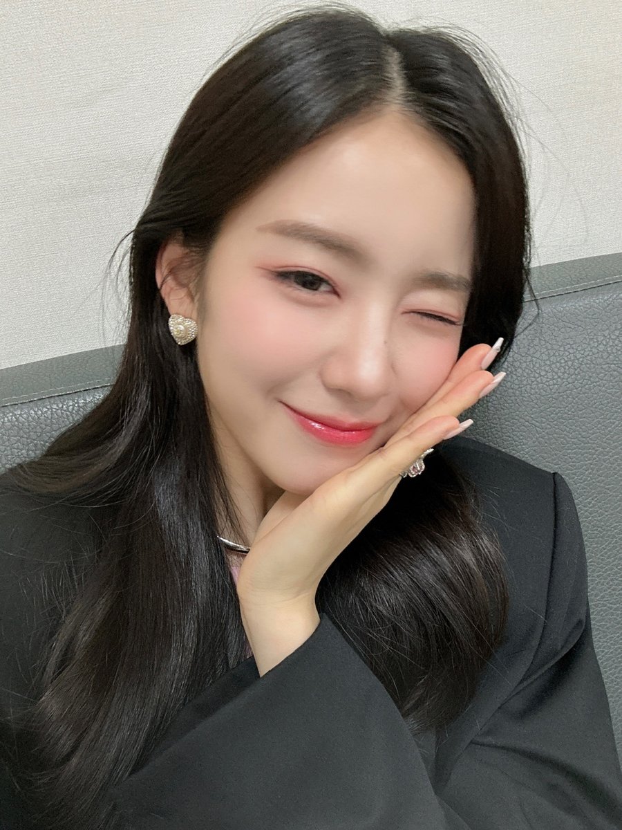 WOOAH_HM's tweet photo. [#우연]
안녕 와우 나는 핑크욘이야 🍓💕

#wooah #우아 #WOOYEON https://t.co/UjarzHBxRY