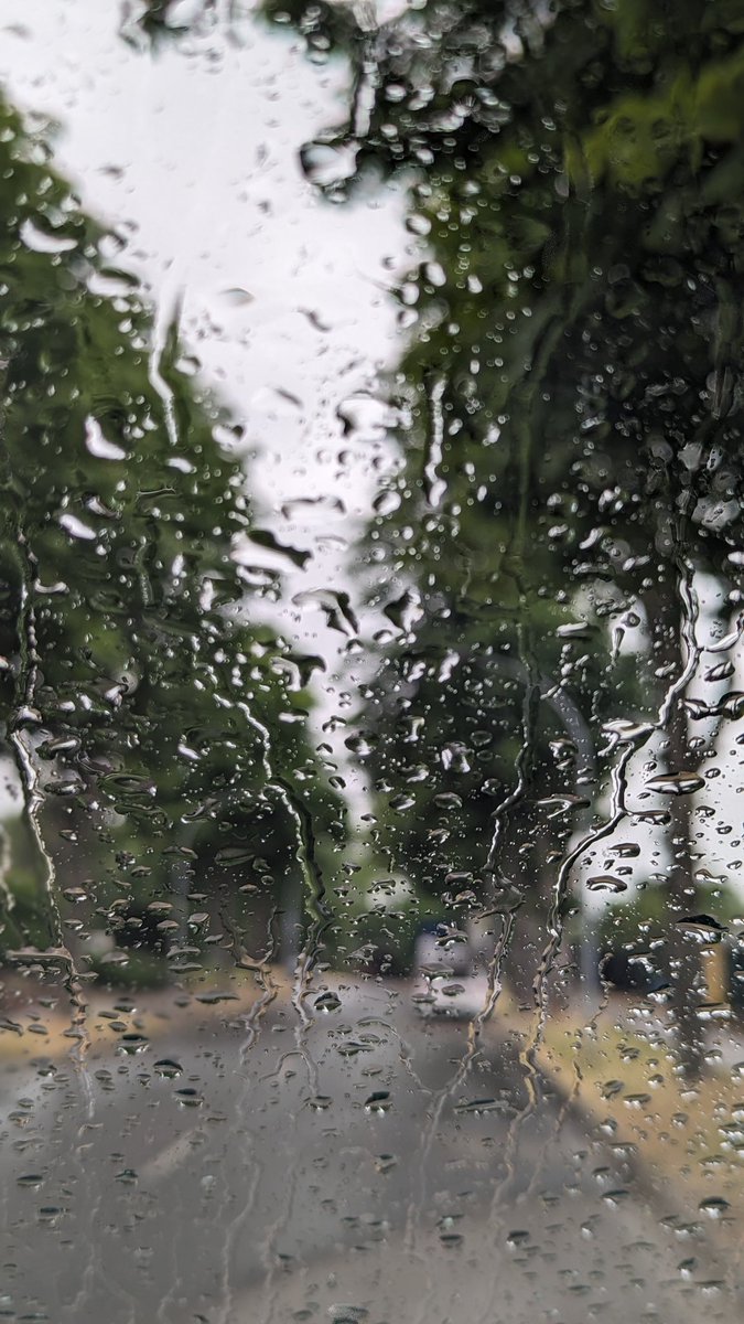 genionmaik's tweet photo. Guten Morgen ☂ https://t.co/PpNjWSdqNu