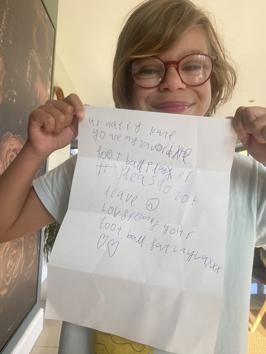 limah71's tweet photo. @HKane she was upset last night when she heard you might leave 🥺. 
She will be 10 next weekend little hi 👋 if you can , she will over the moon 🌙. Many thanks 🙏 https://t.co/1gIpLPgWFa