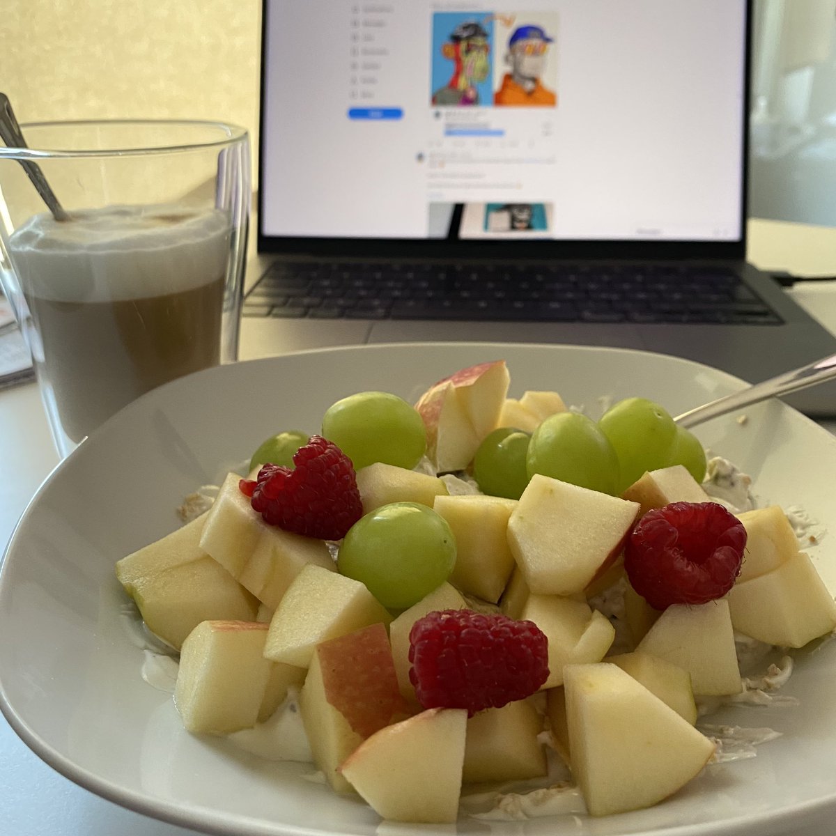 Gm everyone ❤️

First gm with my new pfp. 

Who’s still with me? 👀