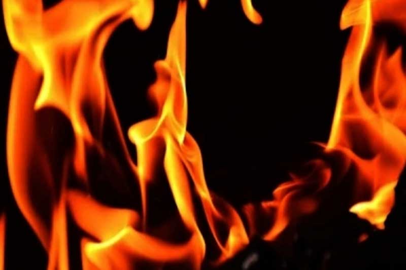 MunsifNewsDesk's tweet image. In a horrific incident, a 10th class student was burnt alive by some unidentified persons in Andhra Pradesh&apos;s Bapatla district on Friday.
#Class10Student #BurntAlive #AndhraPradesh 
munsifdaily.com/?p=104402