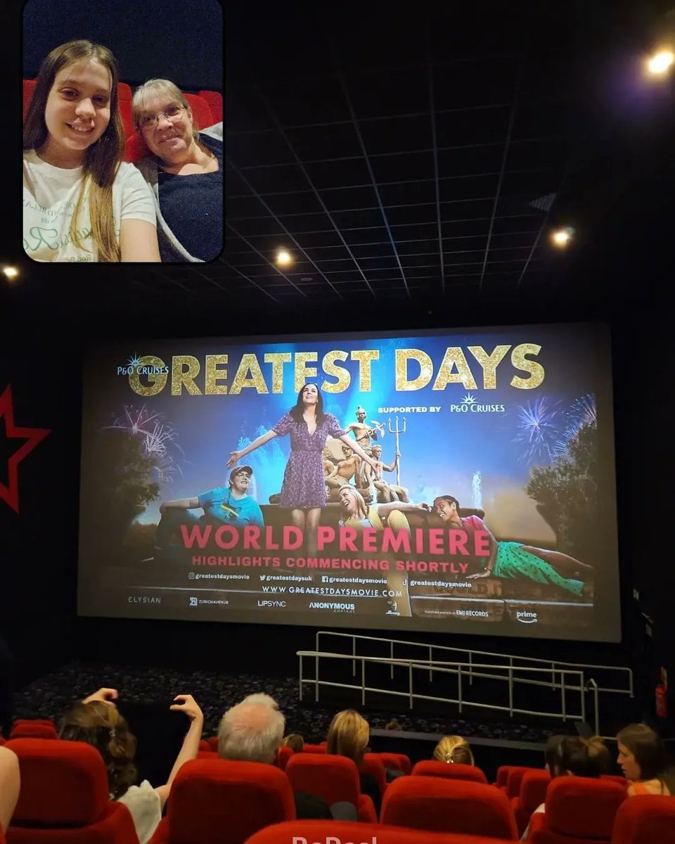 GaryB_Wardrobe's tweet photo. 'The stars are shining bright tonight'........ Today &amp; forever.
Thank you @greatestdaysuk @GaryBarlow @HowardDonald @OfficialMarkO @takethat https://t.co/02mgZlkhE6