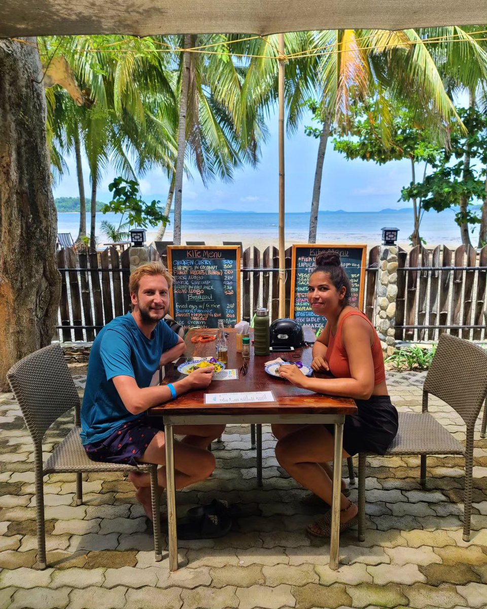 tdoorspace #elnido #roadtrip #BeachRestaurant #beachvibes  #palmtreeseverywhere  #teneguibanelnido #beachtime  #palm #beach #hammocks