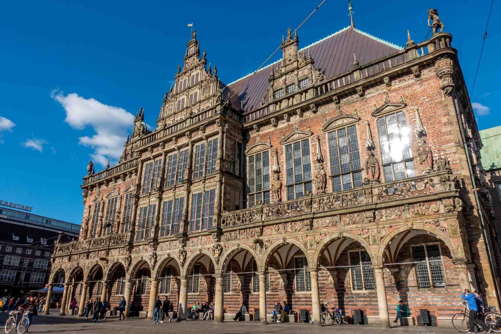 The mighty Bremen @ northern #Germany.
Bremer Dom, Bremer Rathaus and Bismarck monument.
@BremenErleben #architecture #europe
