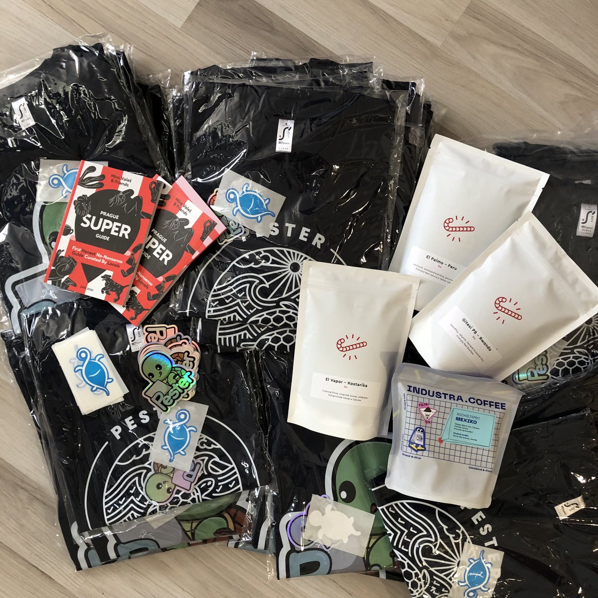 nohwnd's tweet image. Getting some #pspester swag ready for #psconfeu