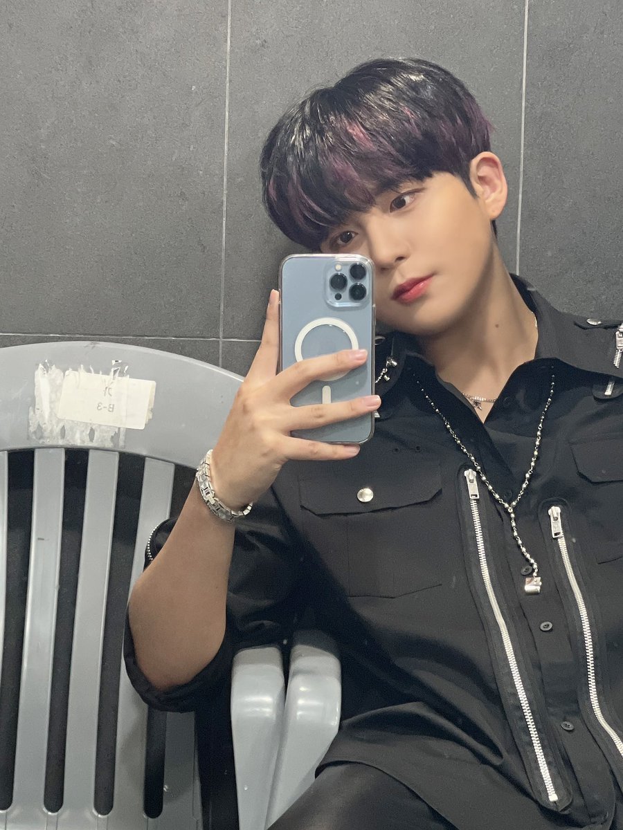 ATEEZofficial's tweet photo. [#종호] 어제의 나😊 컴백 가보자!!
#ATEEZ #에이티즈 https://t.co/NcxBlIhh2C