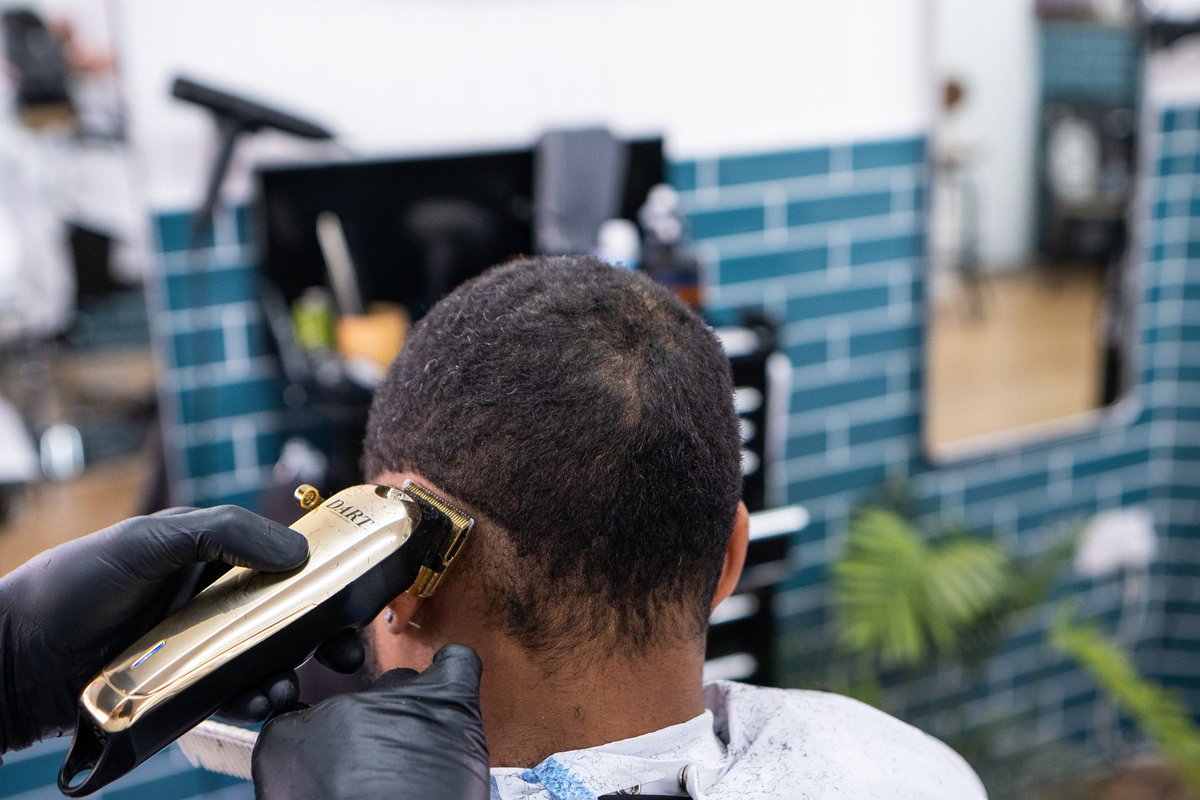 CmcBarber's tweet photo. 📍Cmcbarbers - BEXHILL, 64 Sackville Road, TN39 3JE
🚶‍♂️Walk ins available, Thursday - Saturday
🕴@cmcbarber @barberuttley @joecxstle_barber 
📞 01424 258951
ℹ️ https://t.co/IAelT7bk9r
👨‍💼 We are hiring! - please send your C.V to cmc-barber@hotmail.co.uk https://t.co/8Zm9mIWpXZ