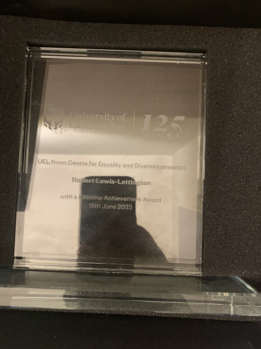 An honour to be recognised by @UELNoon and @MayorOfNewham yesterday. A privilege to call working to achieve human dignity and promoting peace and security for all my day job. #StandUp4HumanRights