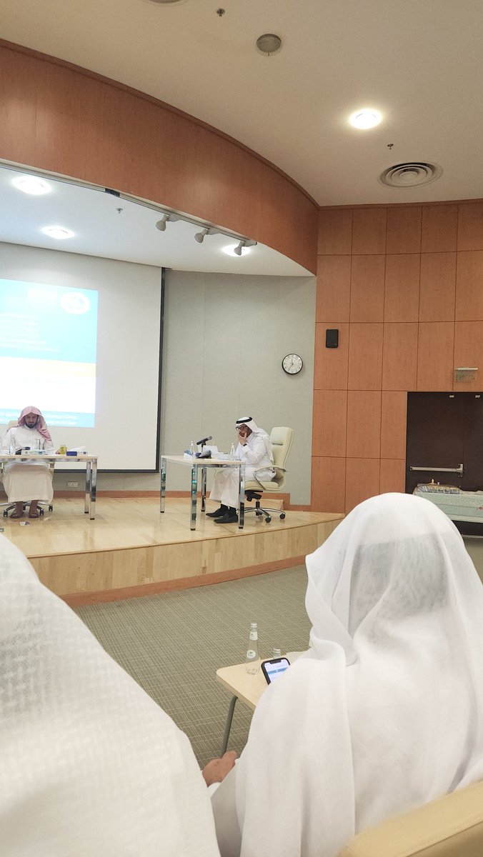 althonyanh's tweet photo. لاتصف الكلمات والجمل هذه الفرحة الغامرة نفرح بك ونفرح معك نفتخر بك وبمسيرتك حصولك على شهادة الدكتوراه التي تفخر بأمثالكم وتزهو بتوشحكم وسامها.
أخي الكبير ونسيبي وابن عمتي وصديقي المخلص الوفي سعادة الدكتور أحمد بن سعد الوصالي مدير الشؤون الأمنية بمحافظة الأحساء مبارك لكم الدكتوراه https://t.co/Fnnw5ZMrGd