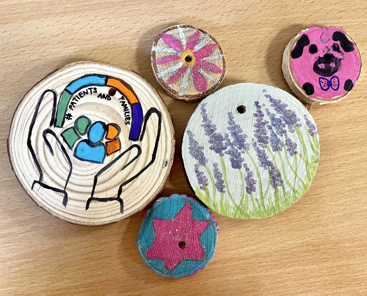 MAF_MKUH's tweet photo. Last few wind chimes painted by the patient experience team @MKHospital ready to be handed over to @artsforhealthMK for the up coming sensory garden 💚
 @mrslabarnes @JulieGoodman01 @TwilleyBecky @Sharon78026630 @MKHCharity https://t.co/bfa5o0EegR
