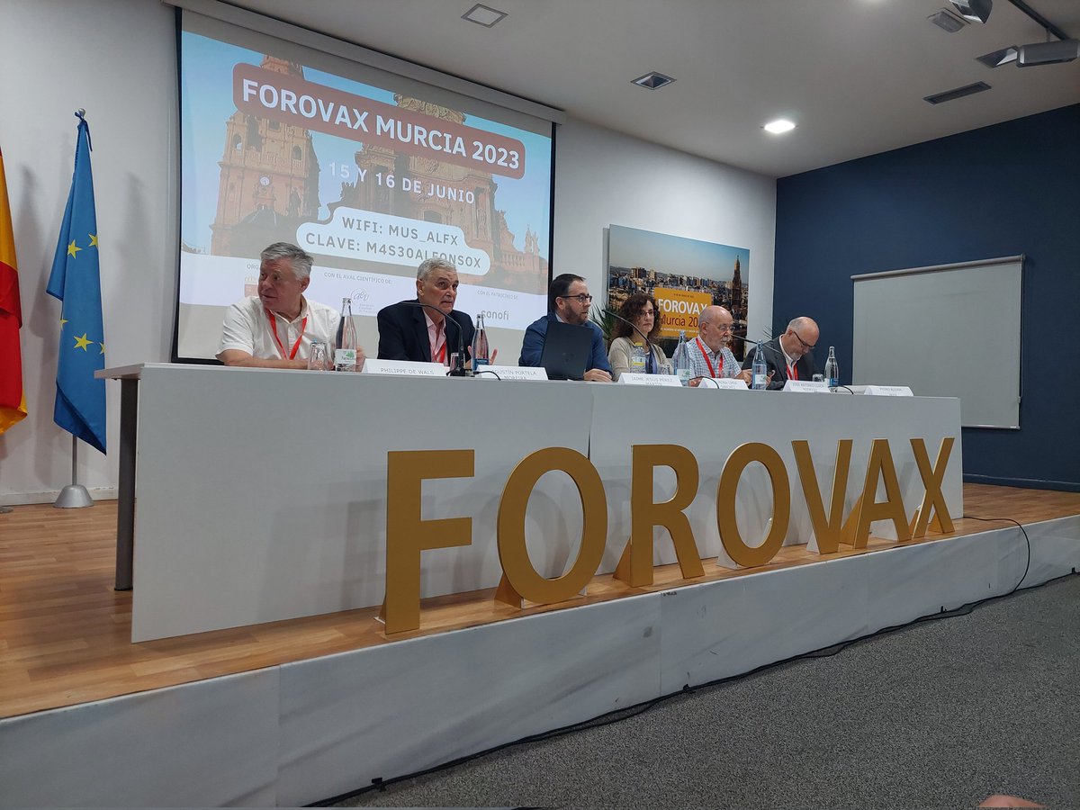 rosaritoCIM's tweet photo. Toma de decisiones en #vacunas #Forovax Murcia 2023 #farmaciayvacunas #juntossumamos @AEV_Vacunas https://t.co/aMJnFPwxCN
