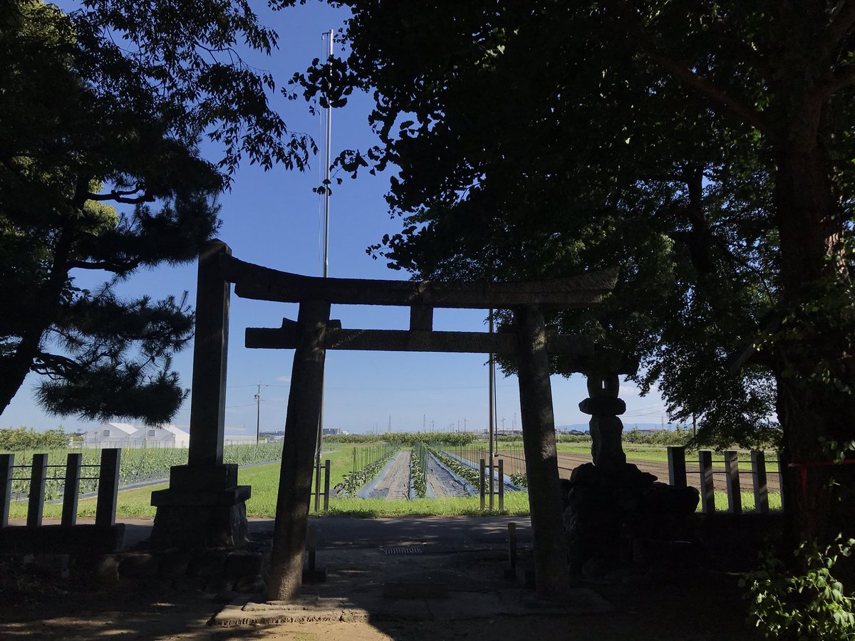 久々の安達としまむら神社来た