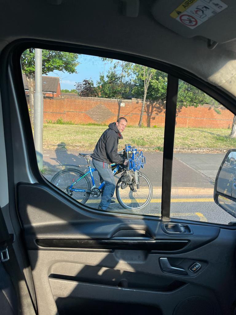My dad caught this thieving gobshite this morning with a load of someone’s tools. 

We have them here, please RT so we can get them back to the rightful owner. 

The lad was coming down Stanley Road. Will drop tools off at the police station later.