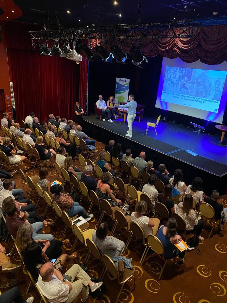 🔥𝗝'𝗮𝗶 𝗳𝗮𝗶𝘀 𝘀𝗾𝘂𝗮𝘁𝘁𝗲𝗿 𝟮𝟭𝟳 𝗽𝗿é𝘃𝗲𝗻𝘁𝗲𝘂𝗿𝘀 !

🚀Une expérience hors normes partagée en équipe !

😅Pour ma part, ce fût ma première expérience dans le cadre d'une conférence de grande ampleur, devant un public averti.