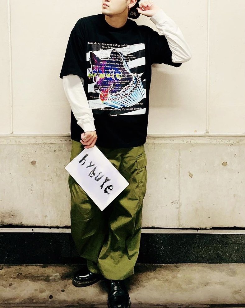 hybule's tweet photo. 6/19 0:00 新作オーバーアームTシャツ『我儘』発売です！🐕
数量限定になりますので是非チェックしてください♪

男女兼用ワンサイズのみ
https://t.co/VYTSmKSnO3 https://t.co/3KbcyuqCnx