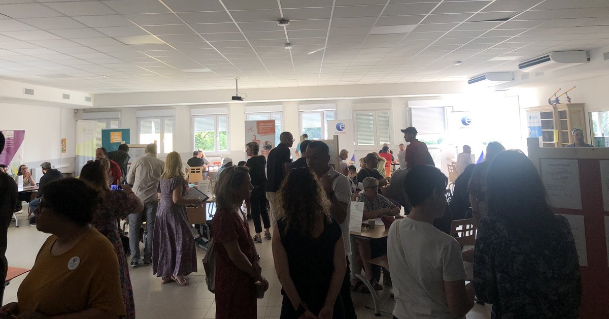 En direct du job dating IAE insertion par l’activité économique #espacediderot Nîmes 🤝 rencontres employeurs et candidats 
#tousmobilisés @Poleemploi_oc #onestlapourvous