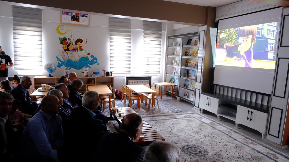 valiosmanbilgin's tweet photo. Köylerimizde kullanılmayan binalarımızı ihtiyaçlar doğrultusunda anaokulu, kurs merkezi, kütüphane gibi eğitsel ve sosyal etkinliklerin yapılacağı alanlara dönüştürüyoruz.Balveren Köy Yaşam Merkezi beldemize hayırlı ve uğurlu olsun. https://t.co/u9y0llBpcf