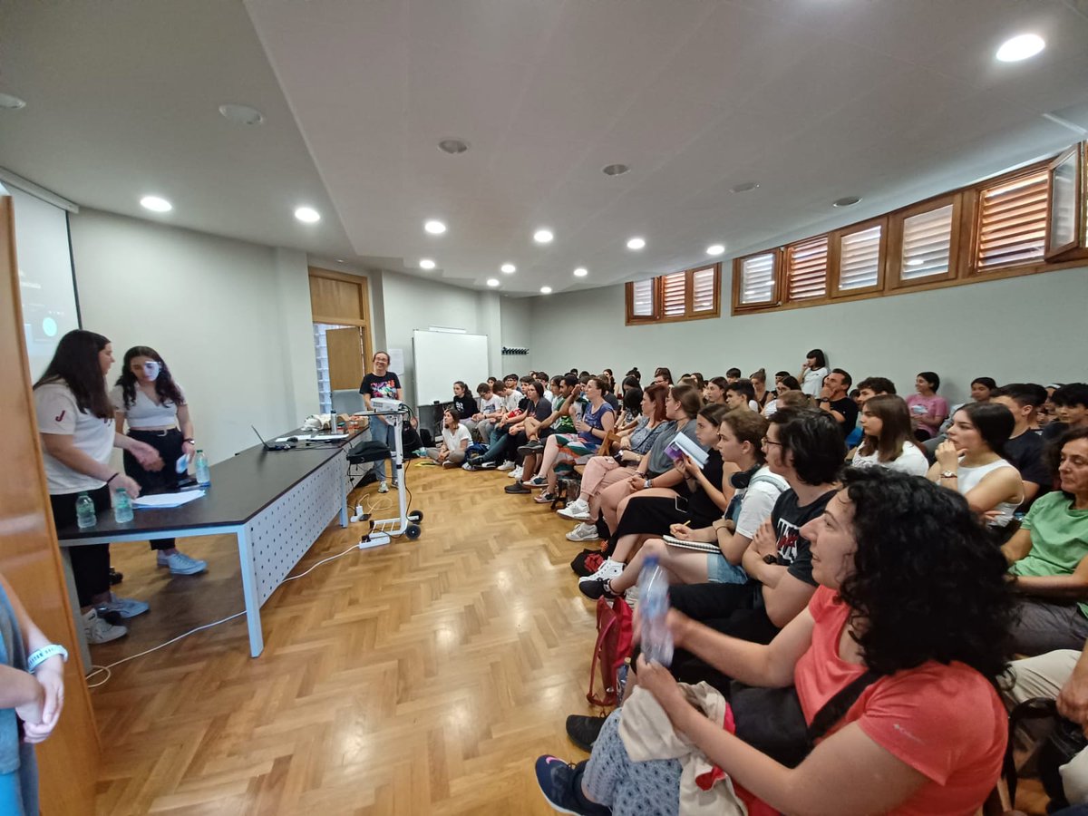 XuvenCiencia tweet media