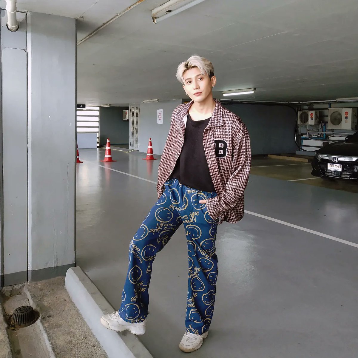 run_kantheephop's tweet photo. 😉 https://t.co/vua8ouN1v4