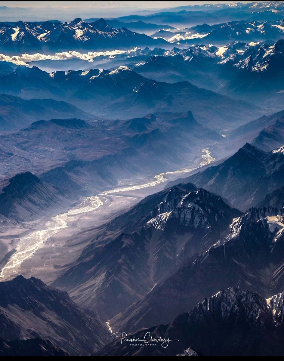 10 Extremely Beautiful Mountain Ranges of India that must be in every Mountaineer Bucket list 1. Great Himalaya Range