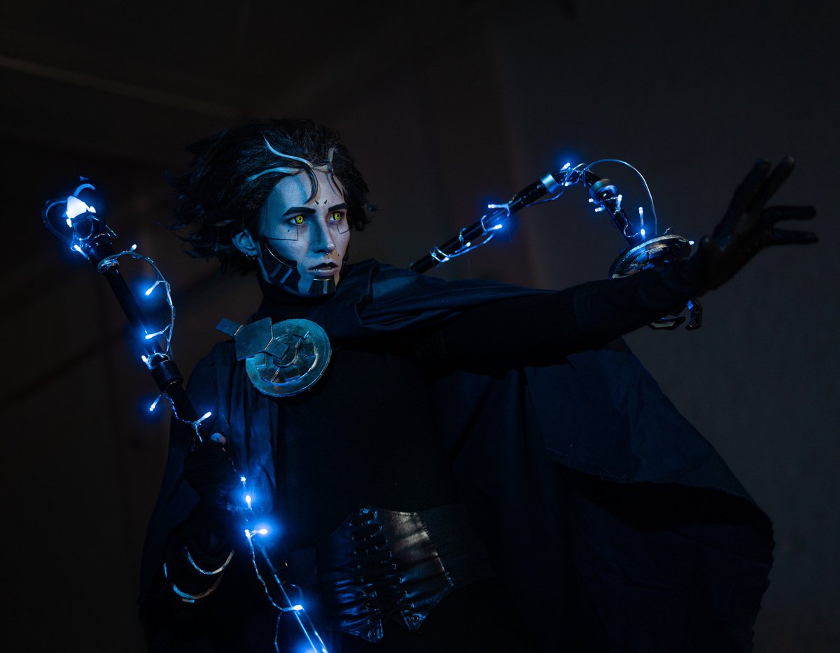 MachineGarden_'s tweet photo. Showing you the first result of my shooting with @tenshiacos (IG: picospicture) 💙 Thank you so much for the awesome picture! Glorious evolution🧬
#lolviktor #LeagueOfLegends #leagueoflegendscosplay #viktorcosplay #arcanecosplay #viktorarcane #arcane #jayvik #machineherald https://t.co/npjbGhlra7